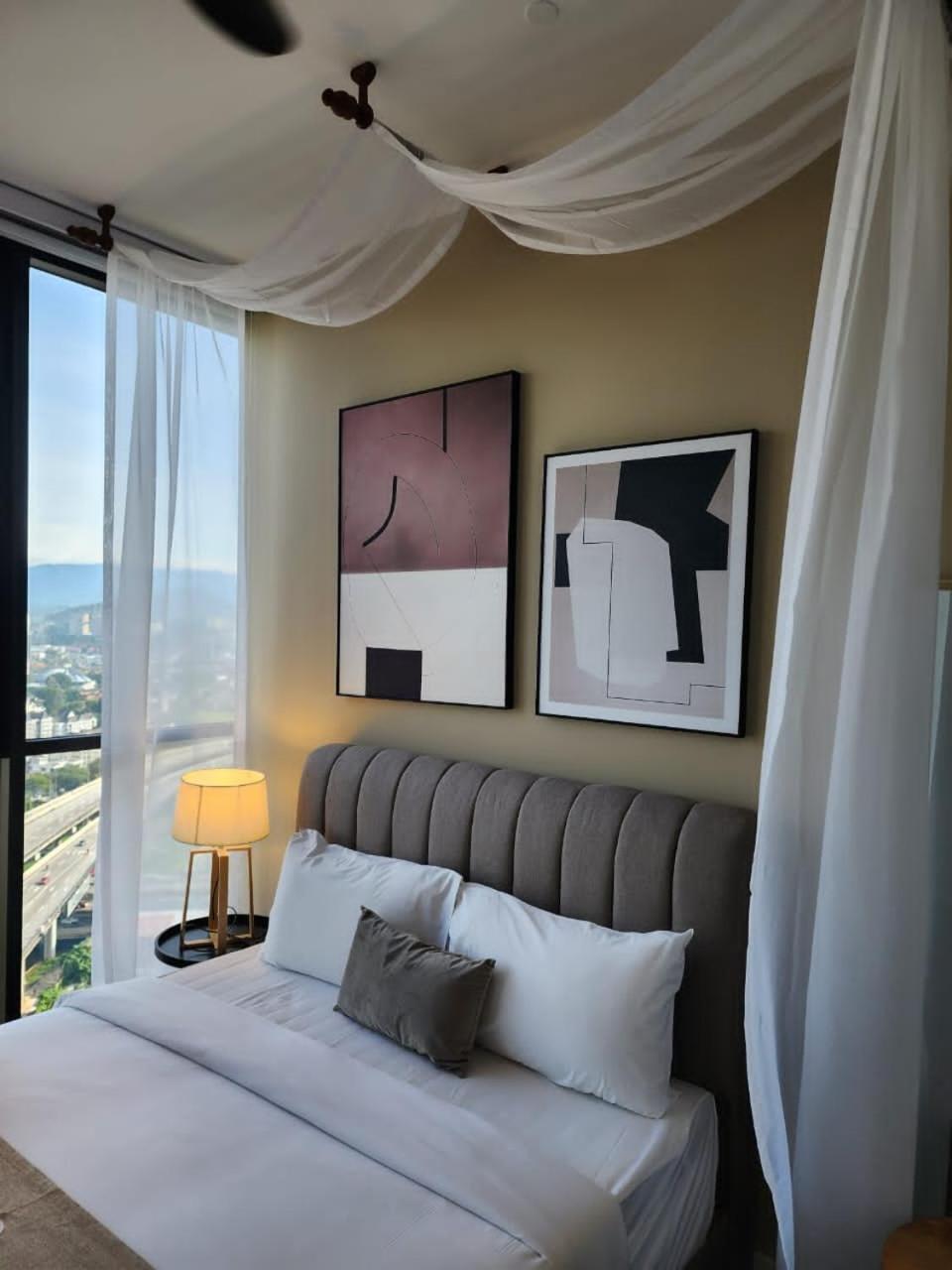 Scarletz Suites Klcc By Gc Luxury Suites Kuala Lumpur Exterior foto