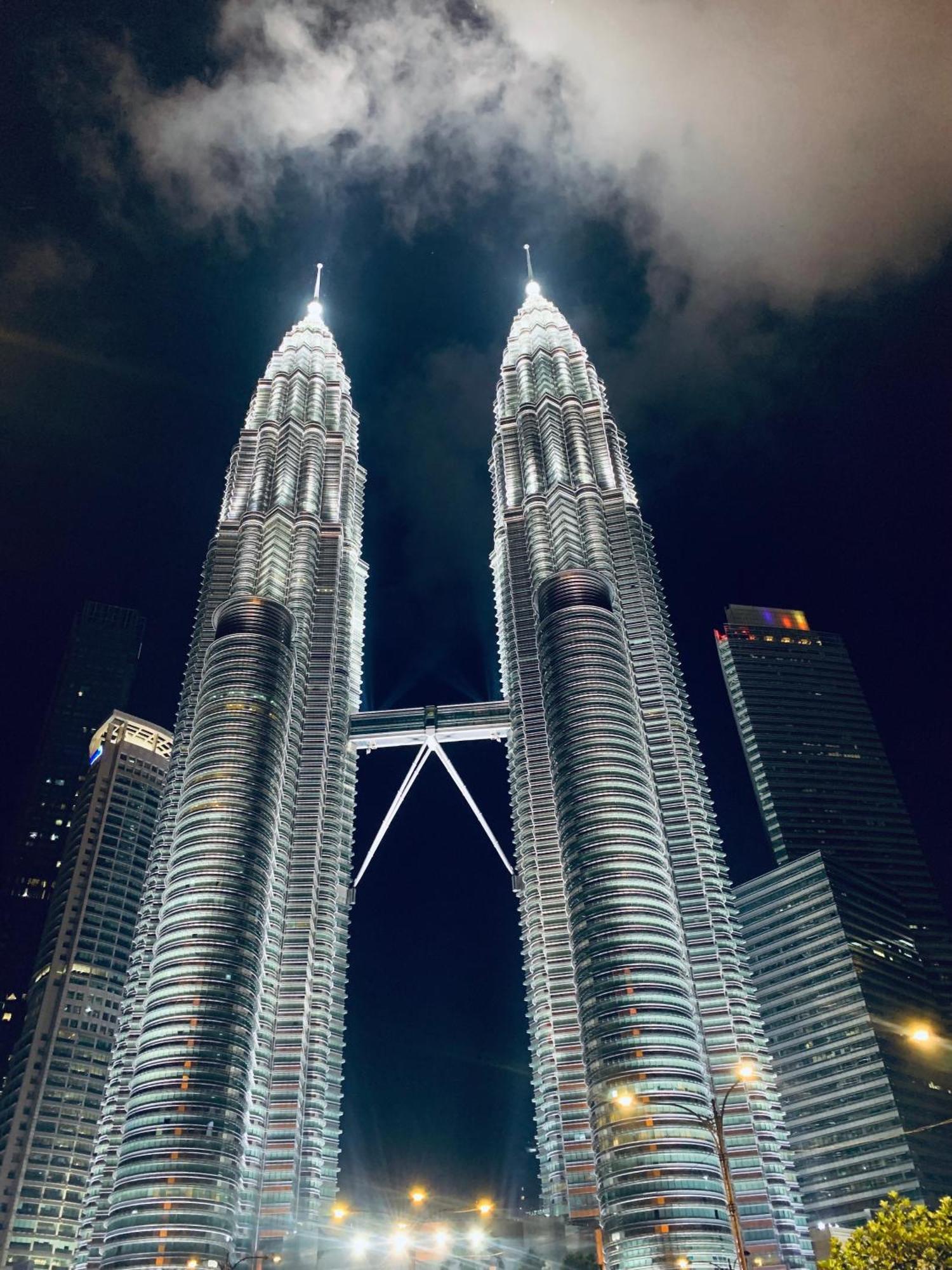 Scarletz Suites Klcc By Gc Luxury Suites Kuala Lumpur Exterior foto